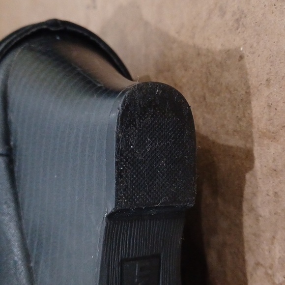 Union Bay Wmn's 7 Blk belt-strap mid heel boots - Picture 8 of 11